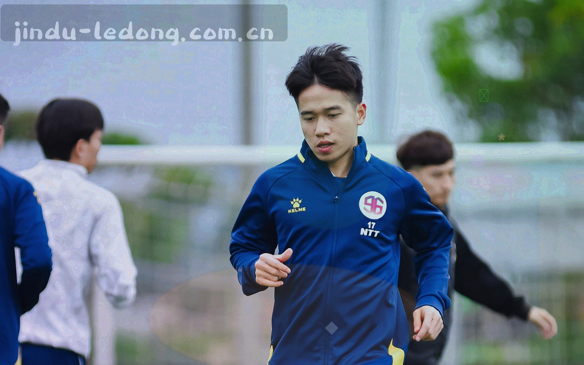 两块并排的深色数据表格界面抽象图，荧光青线条勾出左右对照结构